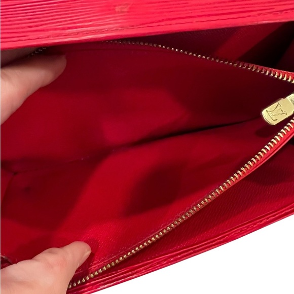 Louis Vuitton Vibrant long Wallet Duo one in Blue and one in Red | Epi Leather - Picture 8 of 16